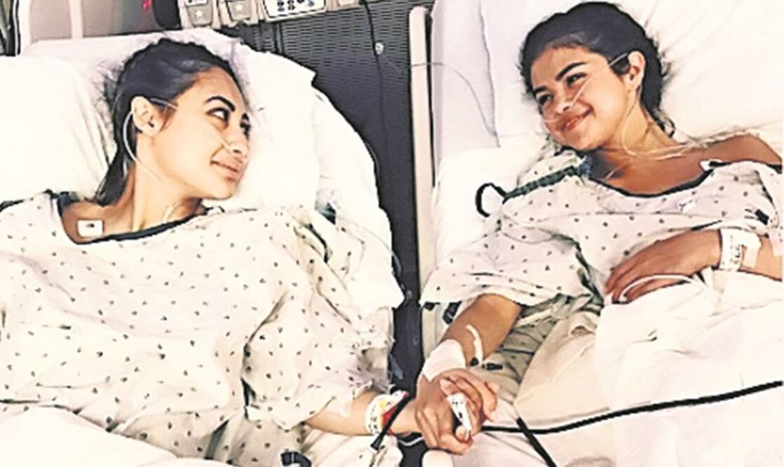 Selena subió una imagen donde aparece en una cama de hospital (INSTAGRAM)