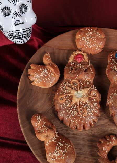 Hornea un pan de muerto diferente al estilo Zacatepec, Oaxaca