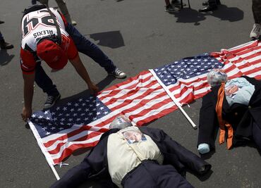 Trump busca despojar de ciudadanía a naturalizados que cometan delitos, reportan medios; pide a abogados iniciar procedimientos civiles