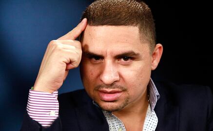 Larry Hernández lucha contra el Covid y pide que recen por él 