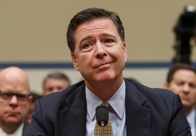 Investigación de Comey y el FBI sobre Clinton tuvo errores, pero sin motivos políticos