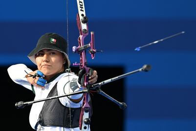 Alejandra Valencia avanza a los cuartos de final de tiro con arco en París 2024