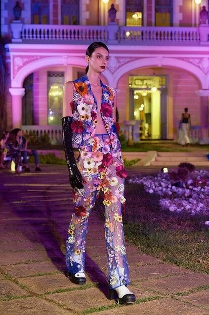 La diseñadora mexicana Alexia Ulibarri maravilla con su colección Viena