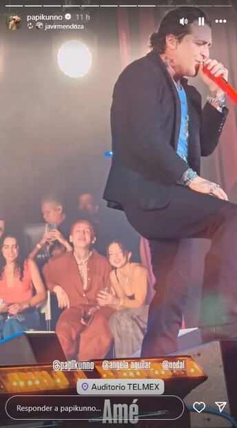Ángela Aguilar y su amigo Kunno disfrutan del concierto de Nodal en primera fila.