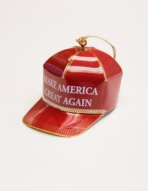 Gorra de Trump adornará casas en Navidad