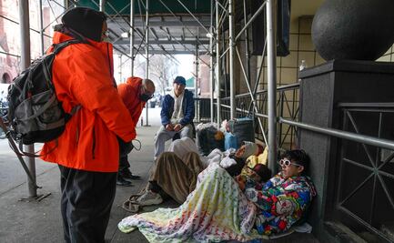 Título 42: Nueva York relaja normas para acoger a personas sin hogar ante la llegada de migrantes