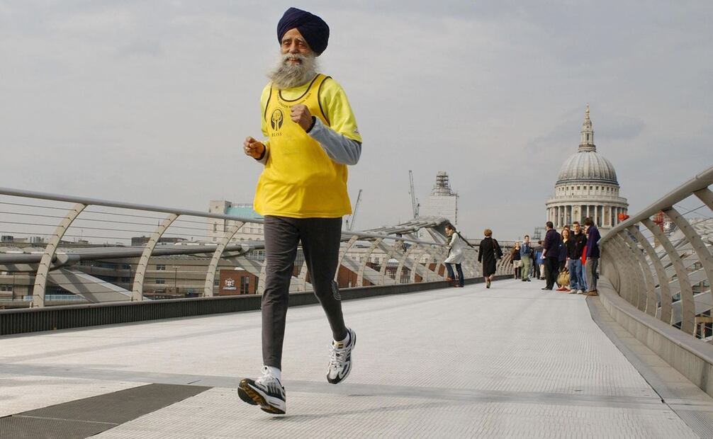 Sus piernas eran tan débiles que no logró caminar hasta los cinco años. ( AP Photo/PA, Fiona Hanson)