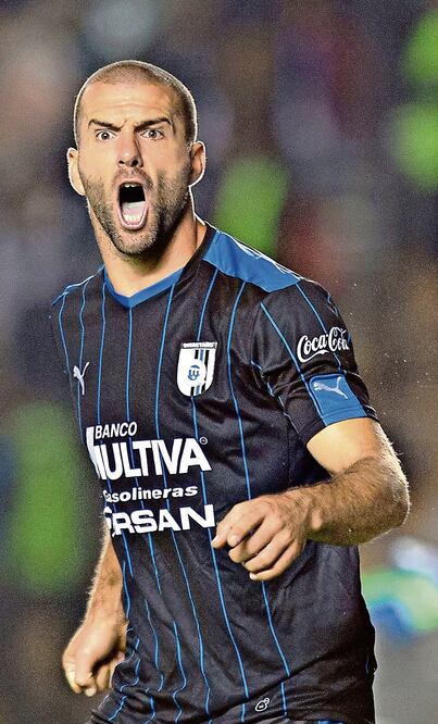 El delantero de Querétaro dice que no dejarán de luchar en la fecha 17 (SERGIO MEJÍA. IMAGO7)