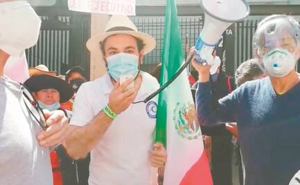 Agrede Frenaaa a reportera de EL UNIVERSAL