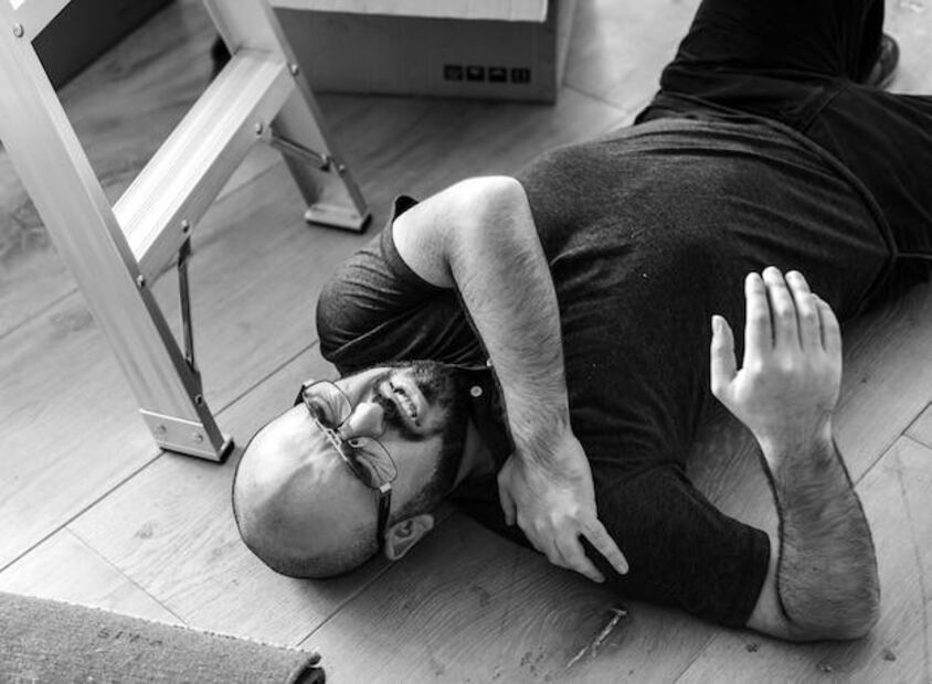 La epilepsia puede afectar a personas de todas las edades. Fuente: Freepik.