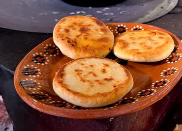 Receta de gorditas tapadas de chorizo con queso de Doña Ángela
