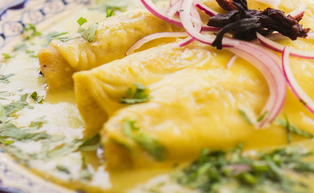 ¿Sabías que existen las enchiladas de mole? Foto: Pexels.