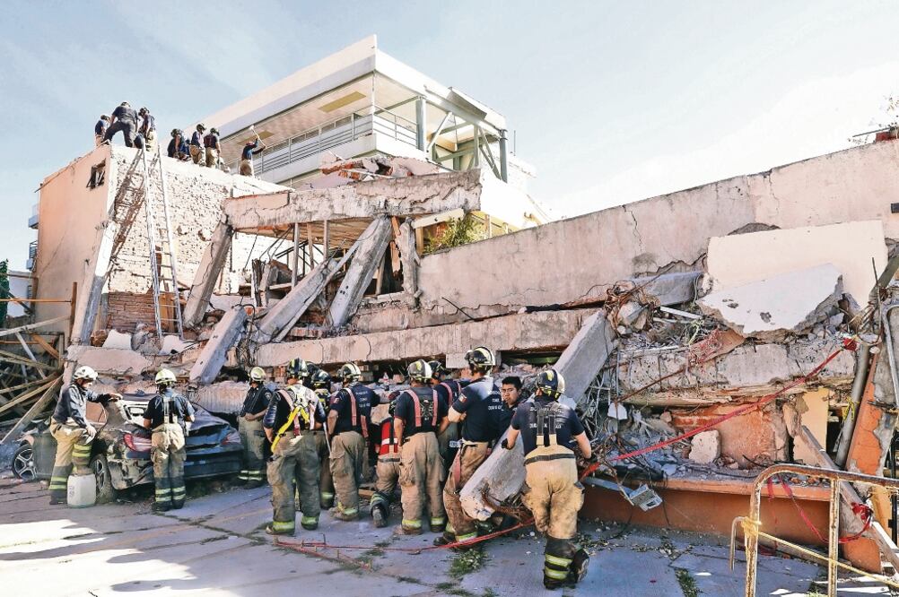 Derivado del movimiento telúrico del 19 de septiembre de 2017 el colegio colapsó, lo que ocasionó la muerte de 26 personas, incluidos 19 niños. (ARCHIVO EL UNIVERSAL)