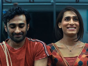 Saim Sadiq y la pasión transluminosa por Ayala Blanco