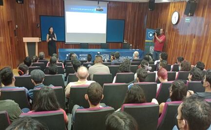  Académicos piden a estudiantes analizar el impacto de la nueva Ley General de Ciencia y Tecnología en el futuro de los jóvenes investigadores 