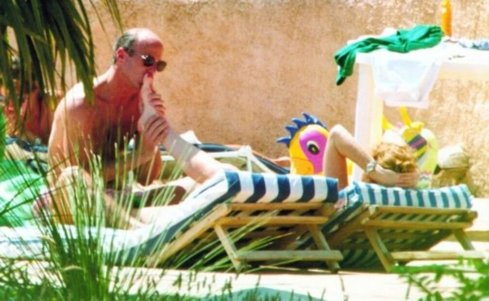 “La pelirroja está en problemas”: el día en que un papparazi rompió la regla de “no agresión” con la Casa Real británica