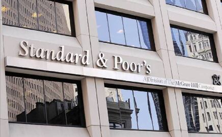 Standard & Poor's abre posibilidad de una baja de la calificación de México en 2022