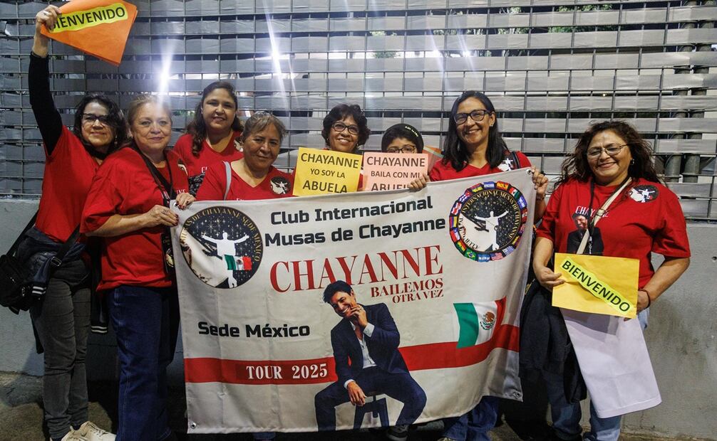 Clubs de fans están listos para dar la bienvenida al cantante. Foto: Yaretzy M. Osnaya/ EL UNIVERSAL.