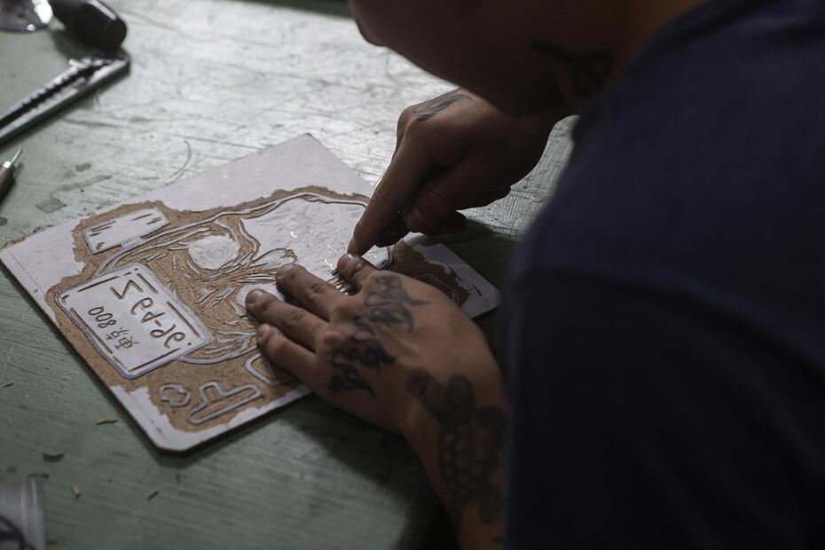 Aspectos de un curso sobre grabado en Gráfica Nahual. Foto: Gabriel Pano /El Universal