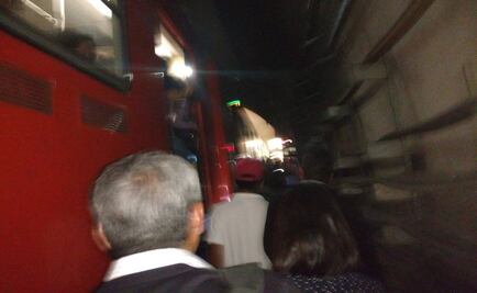 Por fallas en Línea 7, usuarios caminaron en túneles del Metro 
