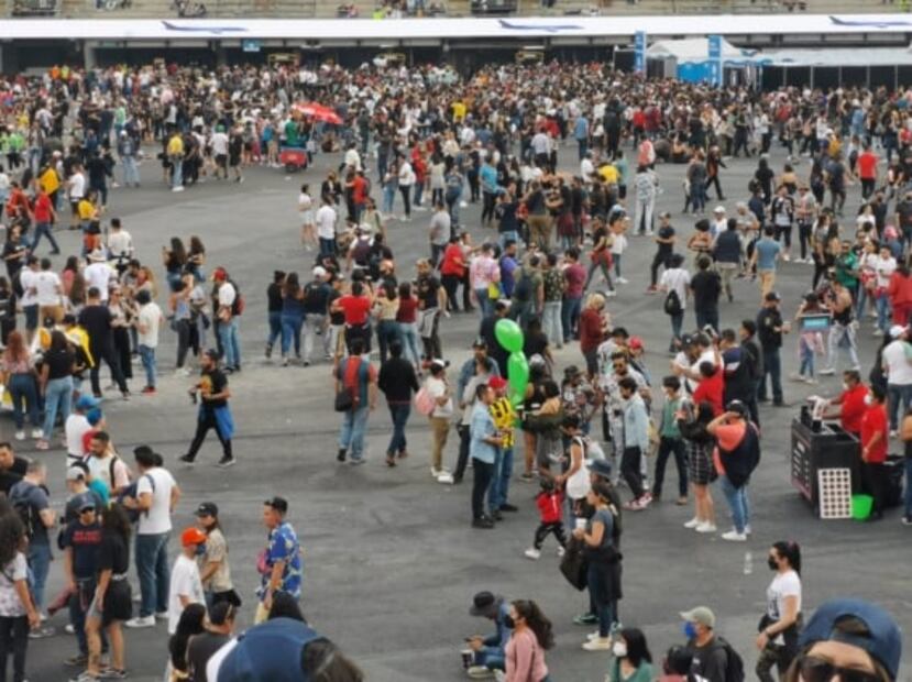Vive Latino: cerveza en 120 pesos y un alien en el cielo 