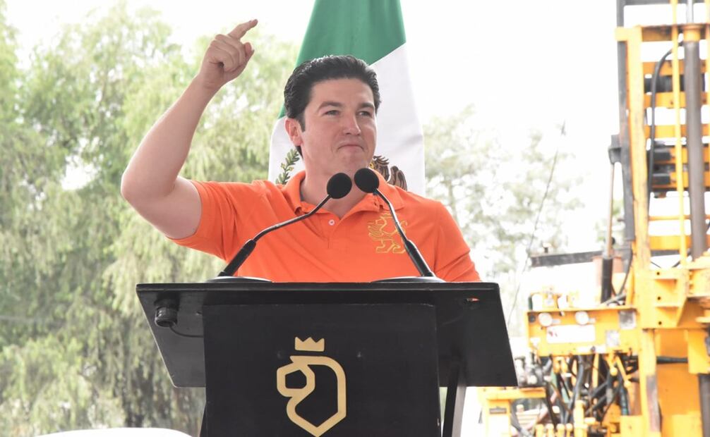 "No les voy a dar el gobierno a los más corruptos de México", dijo entre aplausos de militantes de MC y funcionarios. Foto: Emilio Vázquez