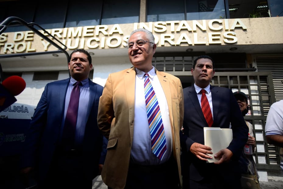 El exrector de la UAEM, Alejandro Vera Jiménez, fue detenido el viernes 7 de noviembre por la FGR, por su presunta implicación en el caso de La Estafa Maestra. (Foto: Tony Rivera/ EL UNIVERSAL)