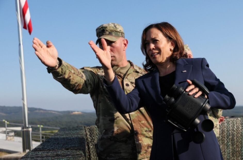 Vicepresidenta de EU visita zona desmilitarizada entre las dos Coreas