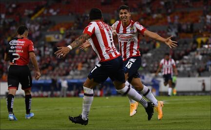 Golazo de Zaldívar rescata el Clásico Tapatío y da triunfo a Chivas sobre Atlas