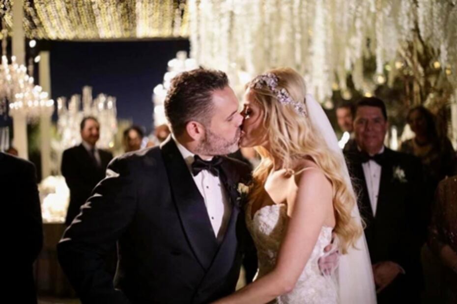 Doble boda en Sonora: se casan la senadora Lilly Tellez y la diputada Irma Terán