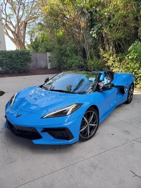 Sylvester Stallone recibe su nuevo Chevrolet Corvette C8