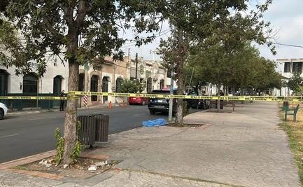 Muere hombre durante intento de asalto en el centro de Monterrey; detienen a dos presuntos responsables 