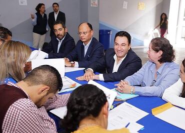 Alcalde de Naucalpan se registra como precandidato en el PAN