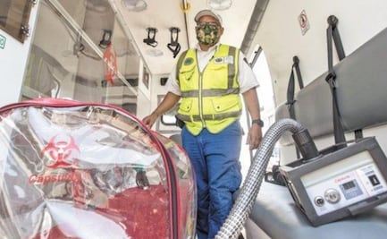 Vacuna contra Covid-19 "nos da más seguridad y motivación para seguir atendiendo": paramédico del ERUM