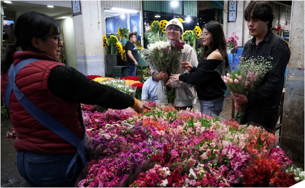 Venta de flores en Mercado de Jamaica. Foto: Luis Camacho/EL UNIVERSAL