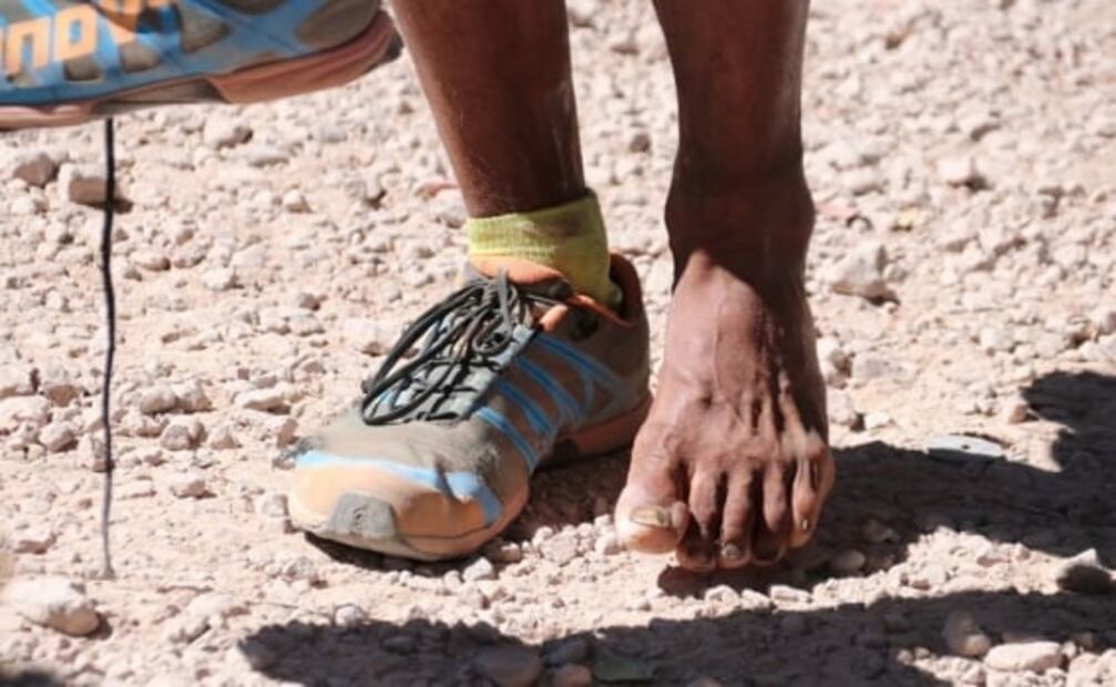 Con audiencia a la distancia, "pies ligeros" corren primer ultramaratón virtual en Sierra Tarahumara