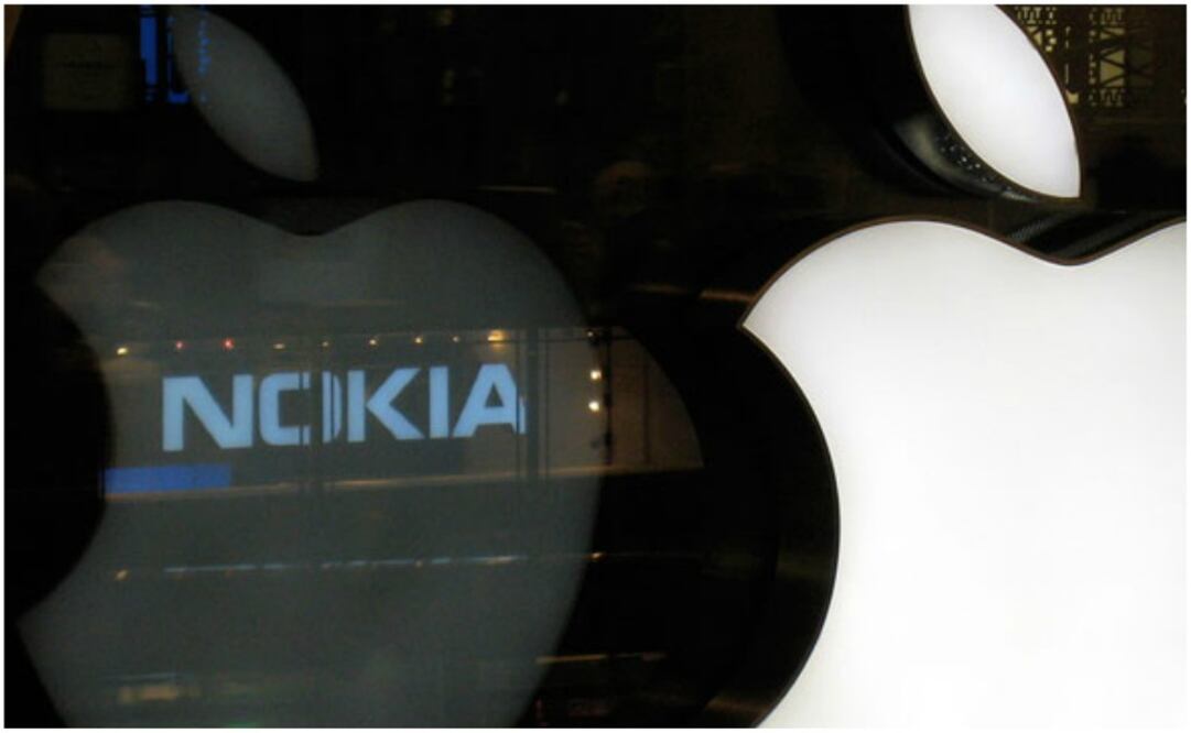 Nokia dijo que recibiría un pago inicial en efectivo además de ingresos adicionales de Apple a partir de este trimestre, aunque no facilitó detalles sobre las cantidades