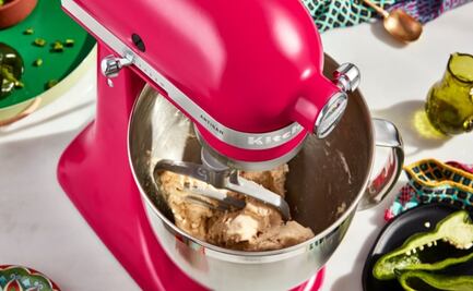 Dale color a tu cocina con esta batidora 