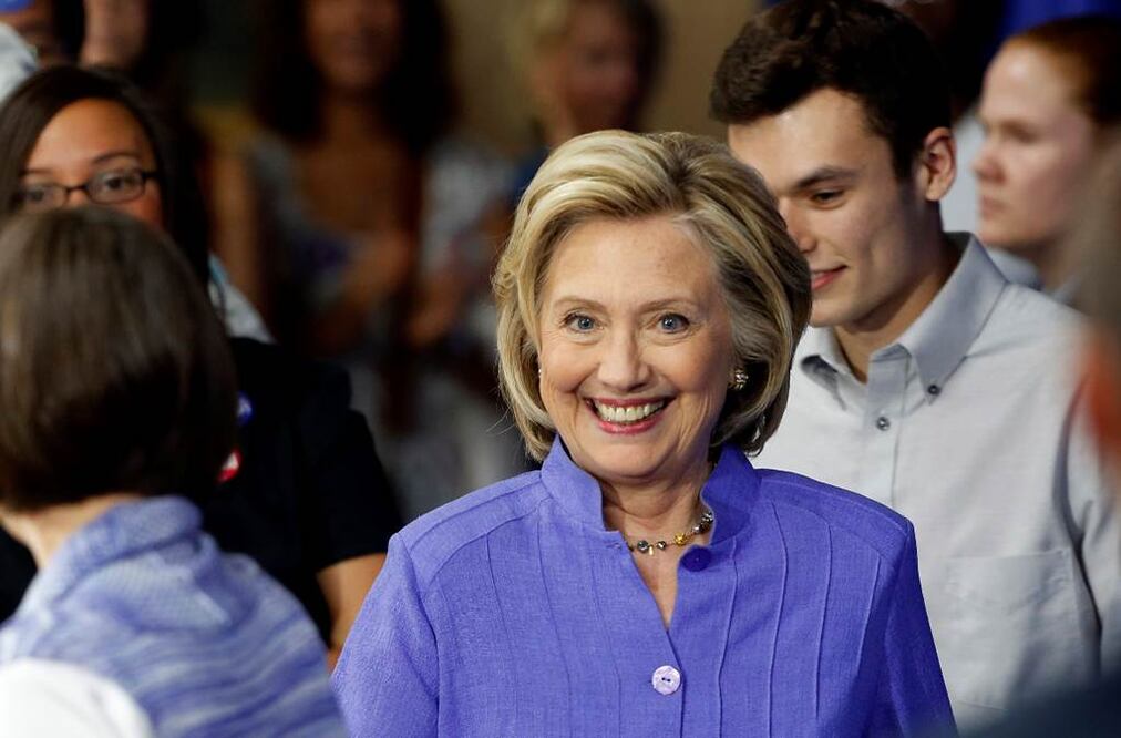 De ganar la presidencia, Clinton asignará 350 mmdd a ese fin, dijo (JIM COLE. AP)