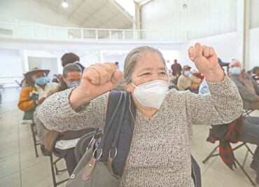 Vacunación les devuelve la esperanza: concluye aplicación de primera dosis en CDMX