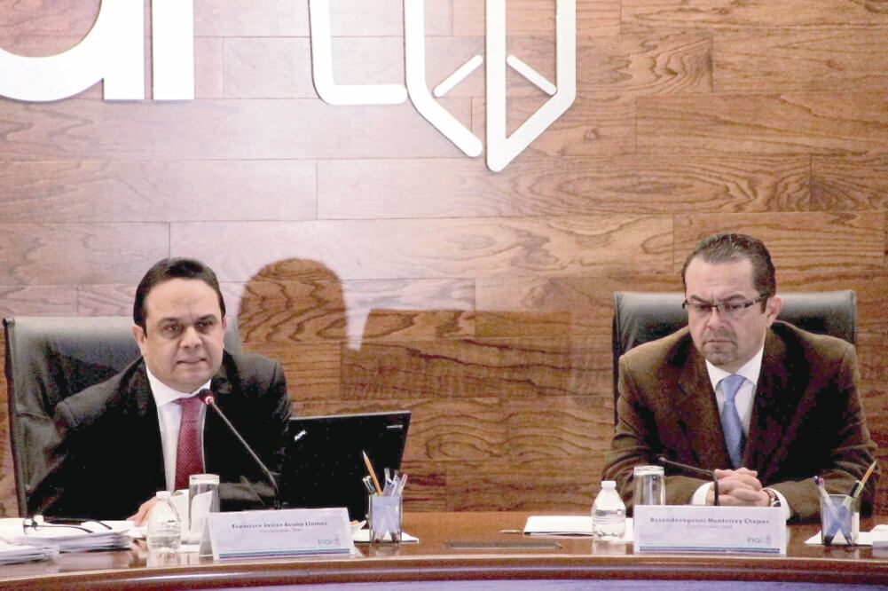 Bajo la lupa. El comisionado del Inai Francisco Acuña informó que al sector financiero y de seguros es al que más multas se les han impuesto. (ARCHIVO. EL UNIVERSAL)