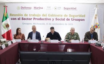 Omar García Harfuch y el Gabinete de Seguridad se reunió con Grecia Quiroz, presidenta municipal de Uruapan. Foto: Especial