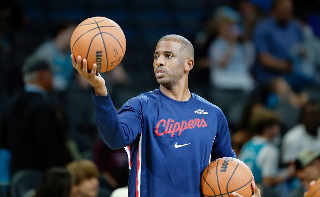 El veterano Chris Paul calentando previo al duelo ante los Hornets | FOTO: AP