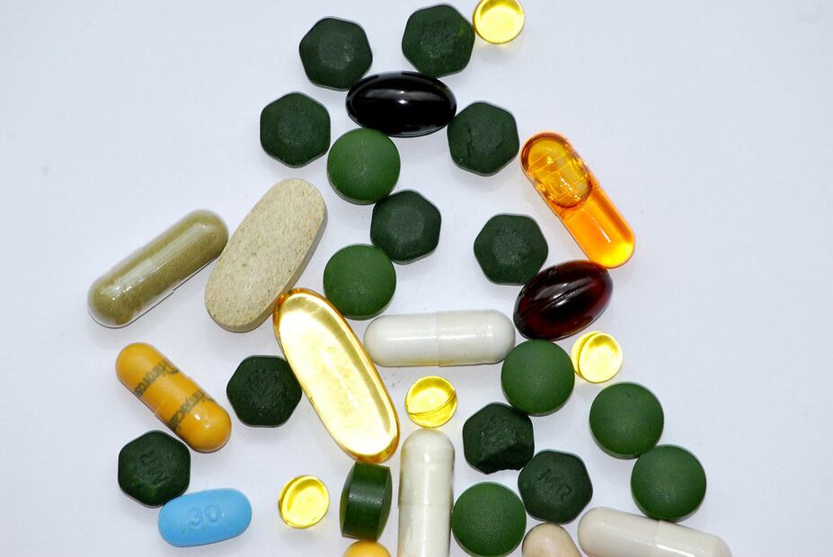 De acuerdo con la Asociación el 45.4% de los consumidores compran dichos suplementos en las farmacias. Foto: Pixabay