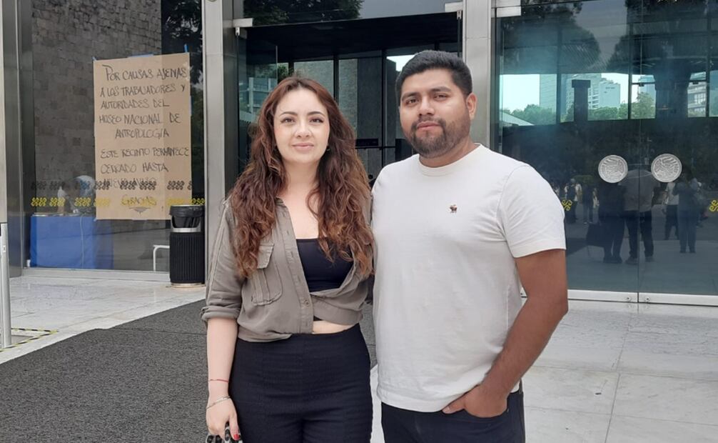 Alicia, de la Ciudad de México, y Paul, su pareja que viene de visita desde California, se vieron afectados por los cierres de museos. Foto: Frida Juárez/EL UNIVERSAL.