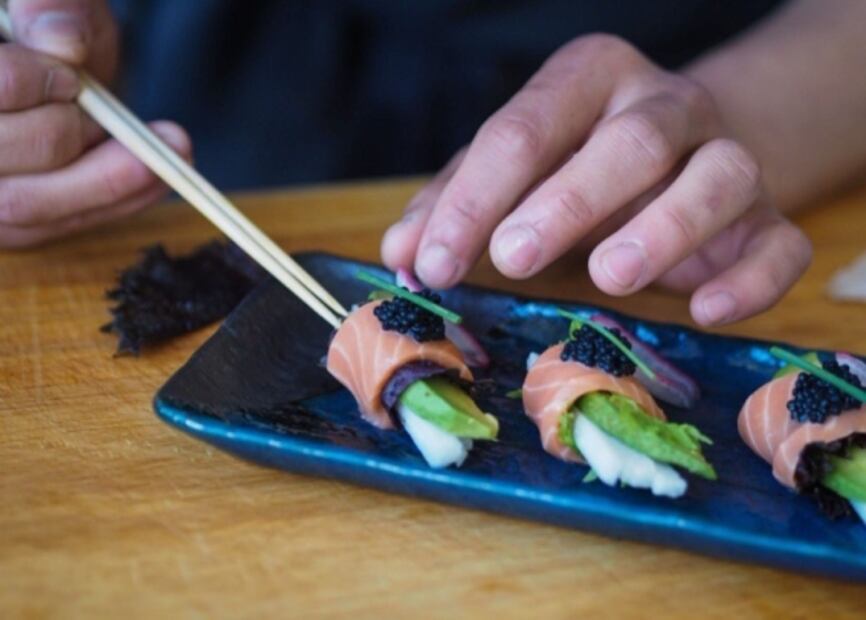 Este sushi es elaborado con pescado cultivado en un laboratorio