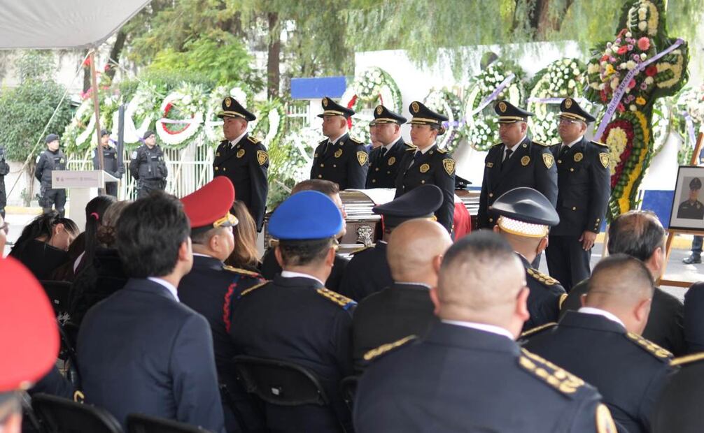 Guardias de honor junto al ataúd (16/01/2025). Foto: Especial