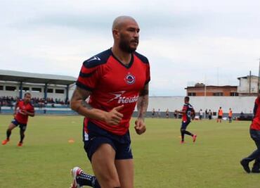 Jorge "Chatón" Enríquez deja al Club Veracruzano de la LBM por falta de pago