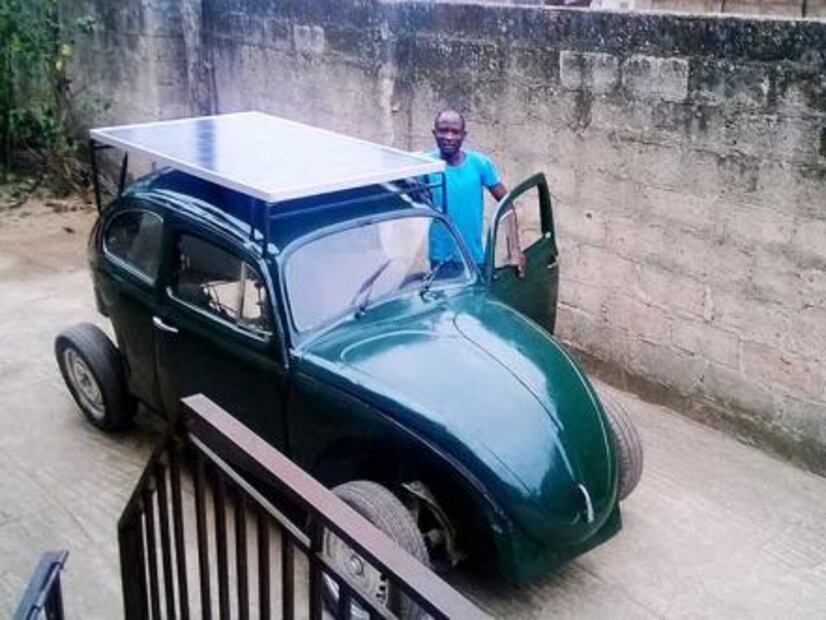 Estudiante en Nigeria logra crear el primer Vocho solar