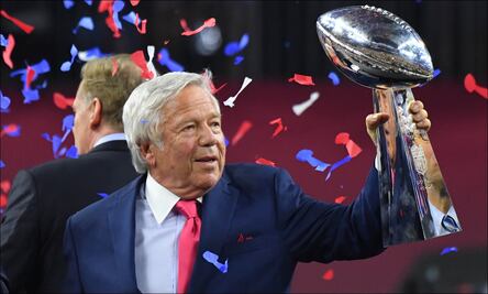 Propietario de Patriots subasta su anillo de Super Bowl